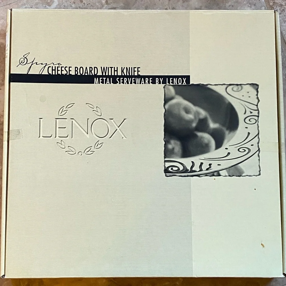 Lenox Spyro Reversible Cheese Board & Knife